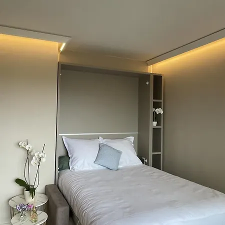 Thelissa Modern Studio - Front Metro Station - Free Parking * Gentilly