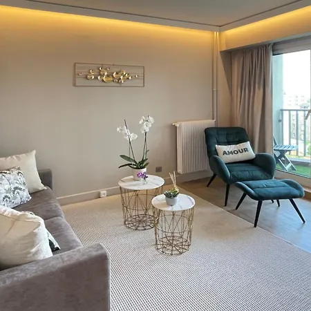 Thelissa Modern Studio - Front Metro Station - Free Parking Gentilly